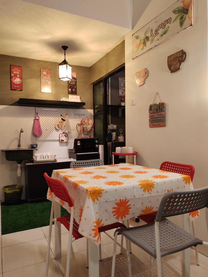 Ferienwohnung De Cozy Corner Suria Rafflesia Setia Alam Shah Alam Exterior foto